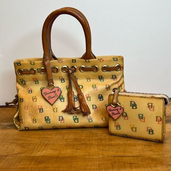Vintage Dooney & Bourke Rainbow Heart Logo Y2K Canvas Leather Satchel - Picture 1 of 17